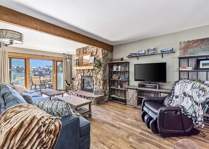 Vp-a105 Village Point 3br 3ba Apartment *