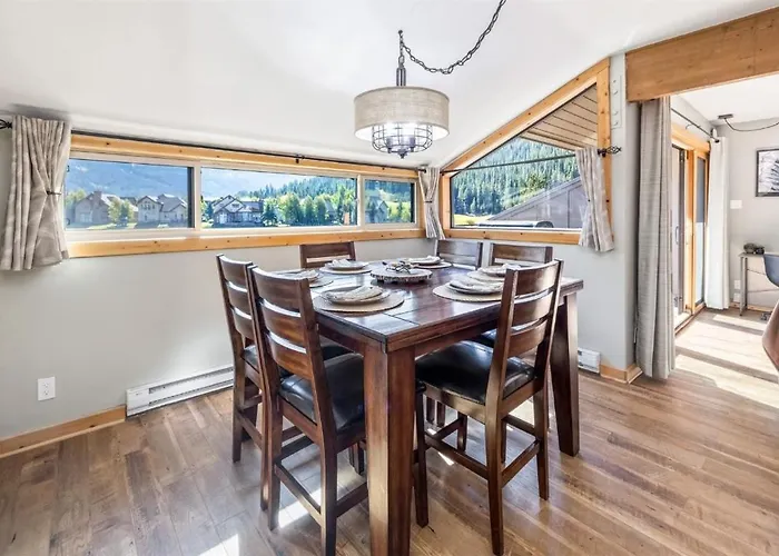 Vp-a105 Village Point 3br 3ba