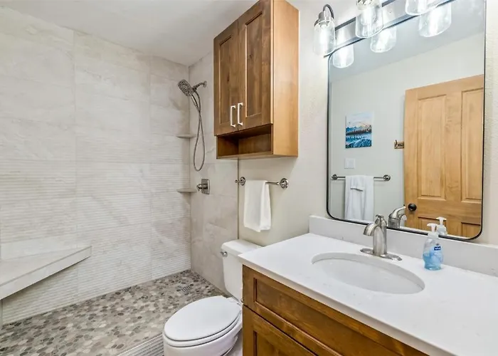 Vp-a105 Village Point 3br 3ba Apartment