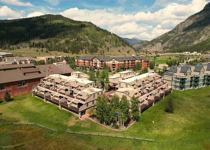 Vp-a105 Village Point 3br 3ba *